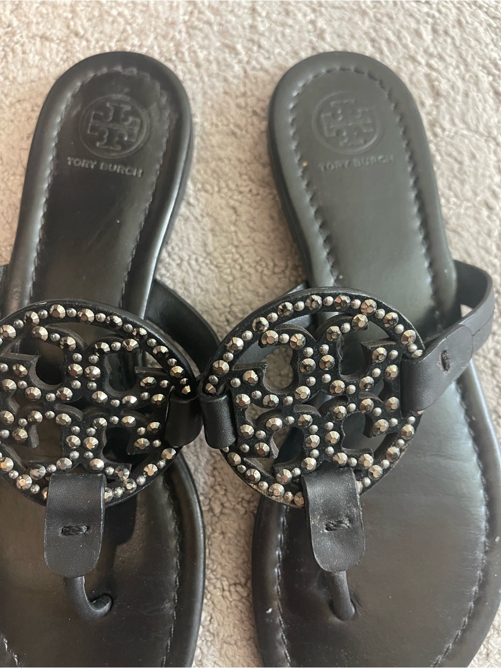 Tory Burch Black Leather Logo Studded Thong Sandals - Picture 2 of 2